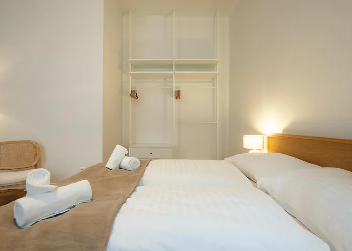 Chic 94m2 With A King-size Bed Appartement Vienne